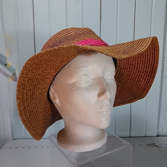 STEVE Madden Big Floppy Sun Hat Woven Paper Yarn - Picture 3 of 5